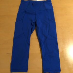 Cropped blue lululemon leggings
